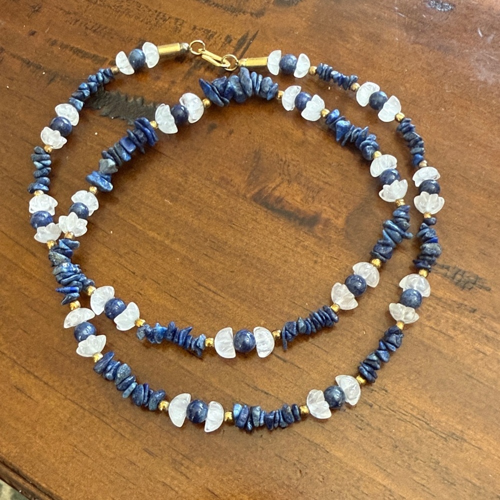 Lapis Lazuli chip and white quarts flower beaded necklace